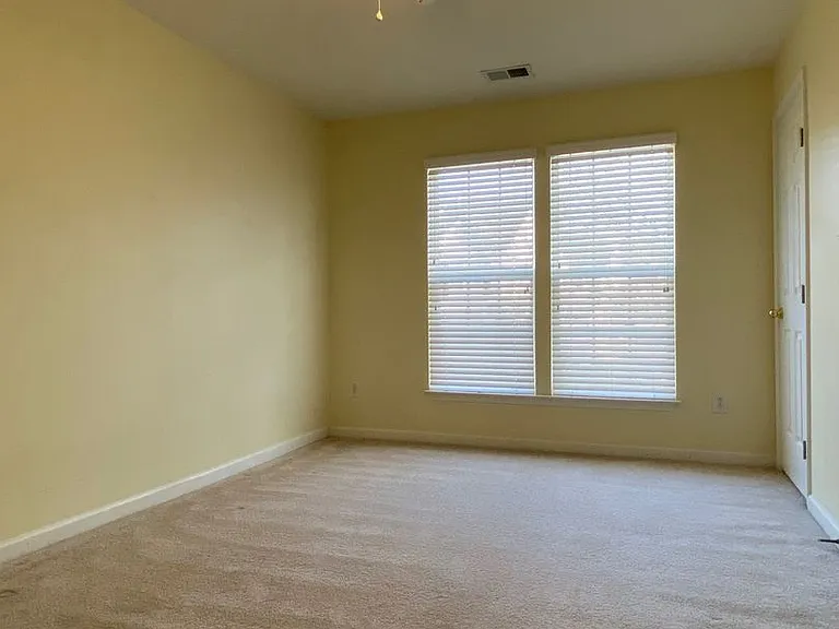 232 Hadley Commons Dr — Photo 19