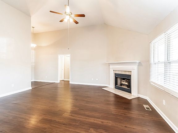 5th image of 2140 Liberty Dr