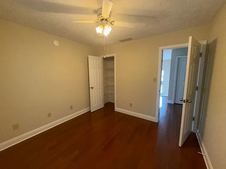 7574 Allenwood Ct — Photo 7