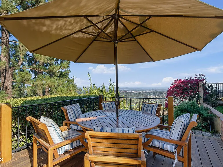 290 Saint Katherine La Canada — Photo 42
