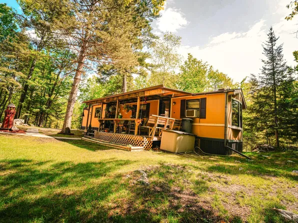 9202 Burris Dr, Cook, MN 55723