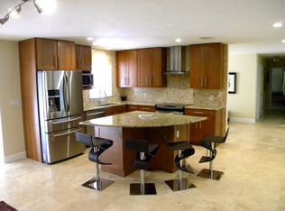 4190 Pine Ridge Rd, Naples, FL 34116