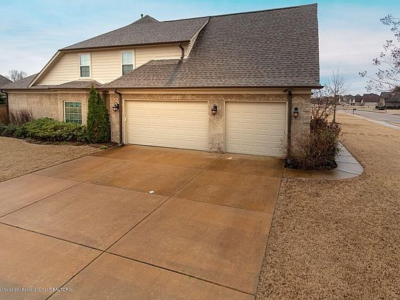 3rd image of 2688 Saint Elmos Fire Dr