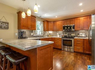 317 Cherokee Trl, Anniston, AL 36206