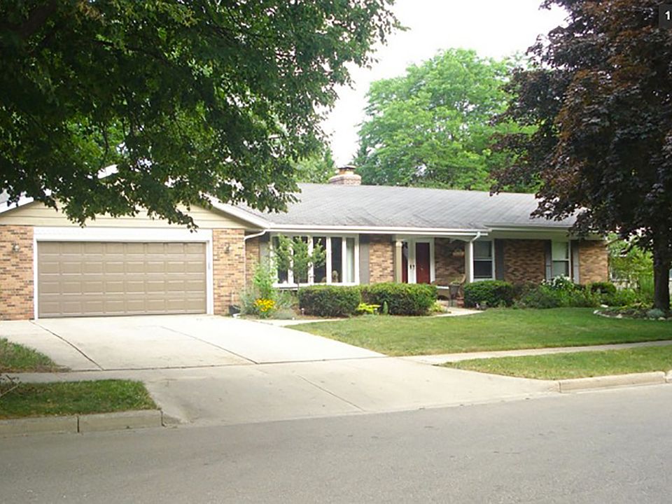 1st image of W58N976 Essex Dr