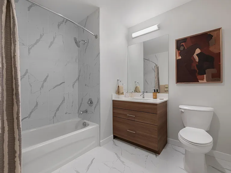 Hudson House West — Photo 21