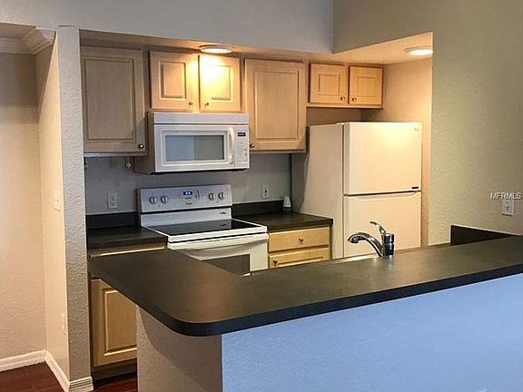 2nd image of 3862 Lancaster Ct APT 103