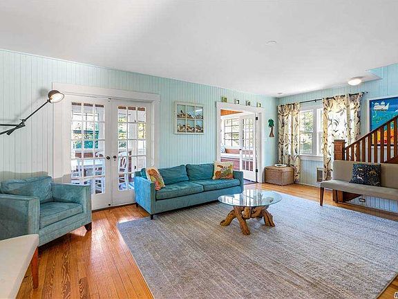 4th image of 696 Ocean Breeze Walk