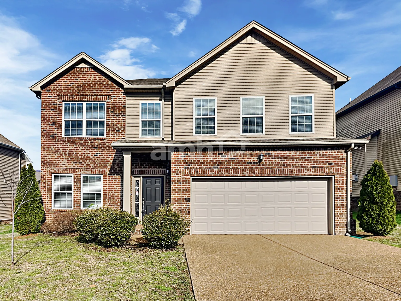 3 bed, 2.5 bath, 2200 sqft, $2,470 — Photo 1