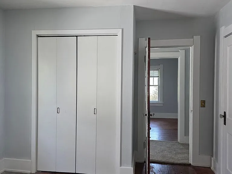 315 N Summit St — Photo 17