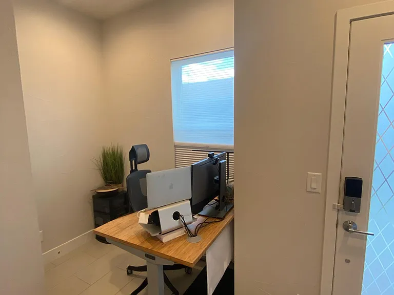1810 Irving St #2 — Photo 16