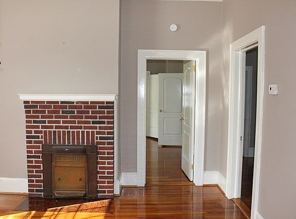 5th image of 100 Lyman Ave