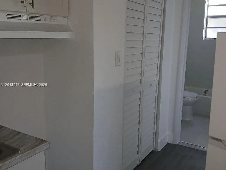 1003 SW 15th Ave #6 — Photo 6