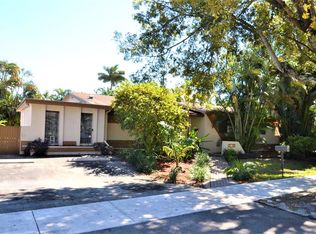 19341 NE 19th Ave, Miami, FL 33179