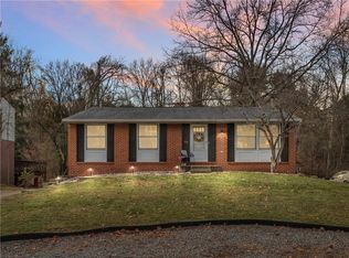 712 Pine Valley Dr, Pittsburgh, PA