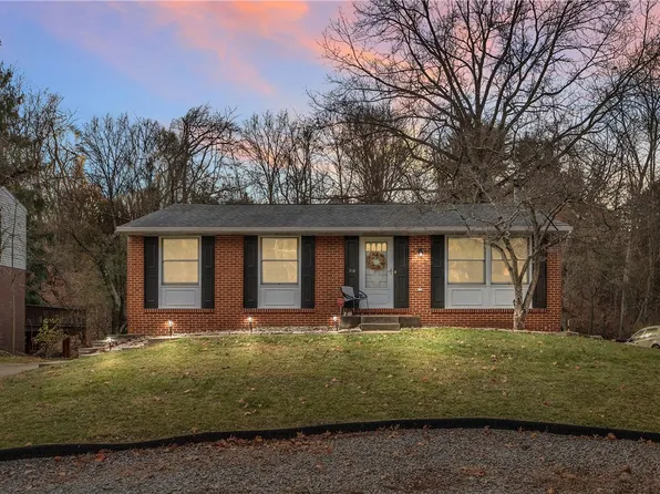 712 Pine Valley Dr, Pittsburgh, PA 15239