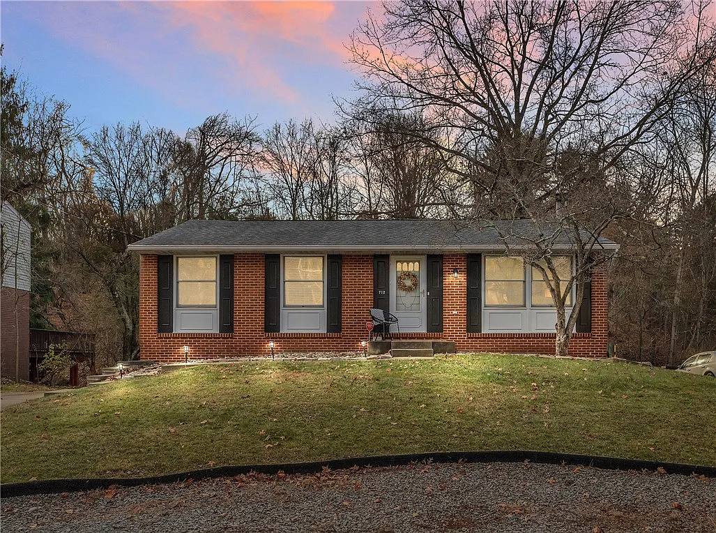 712 Pine Valley Dr photo 1