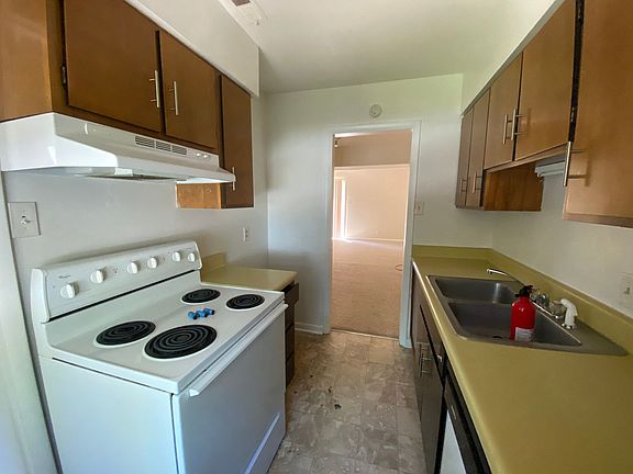 4th image of 100 Stinson St APT C