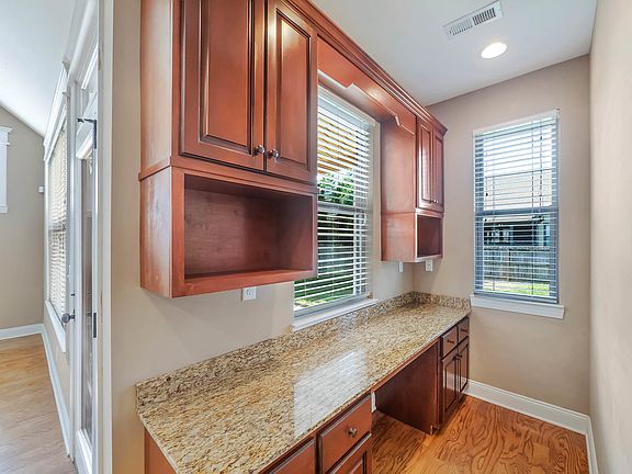 5th image of 8180 Burgundy Cir