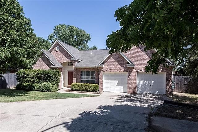 1st image of 1200 Greendale Dr