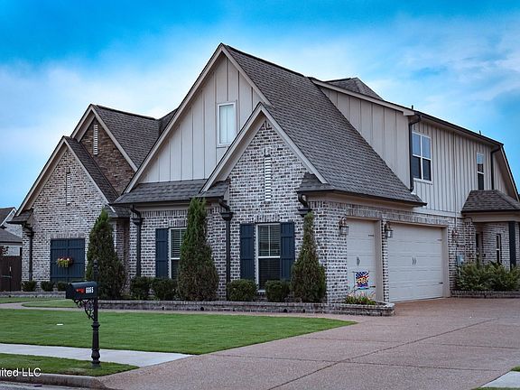 3rd image of 6665 Aquila Cir W