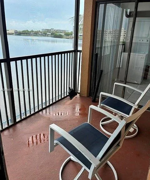 15545 Miami Lakeway N #303 — Photo 9