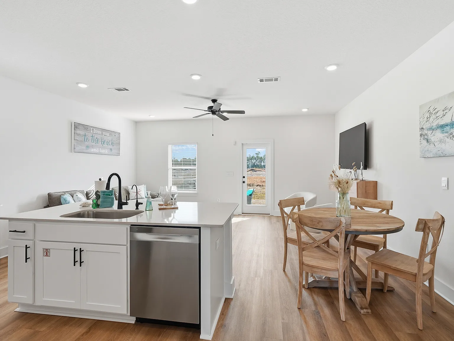 272 Phillips Bluff Ave — Photo 4