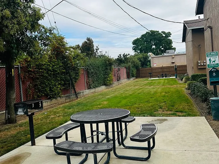 TownView Commons — Photo 19