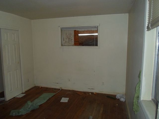 2nd image of 524 McDowell Rd