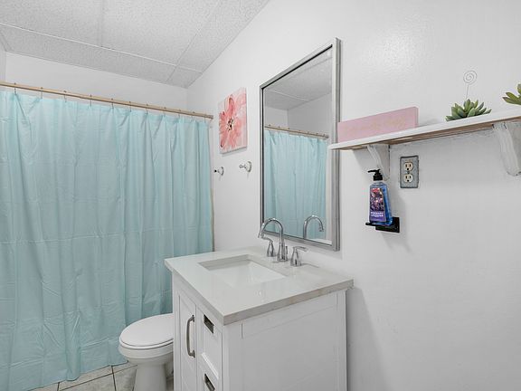 5th image of 212 W Wright St