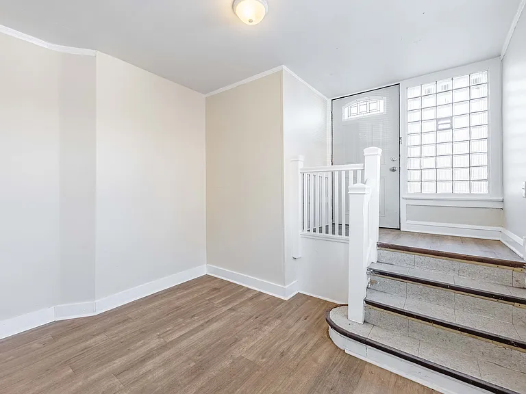 2601 W 55th St #B3 — Photo 8