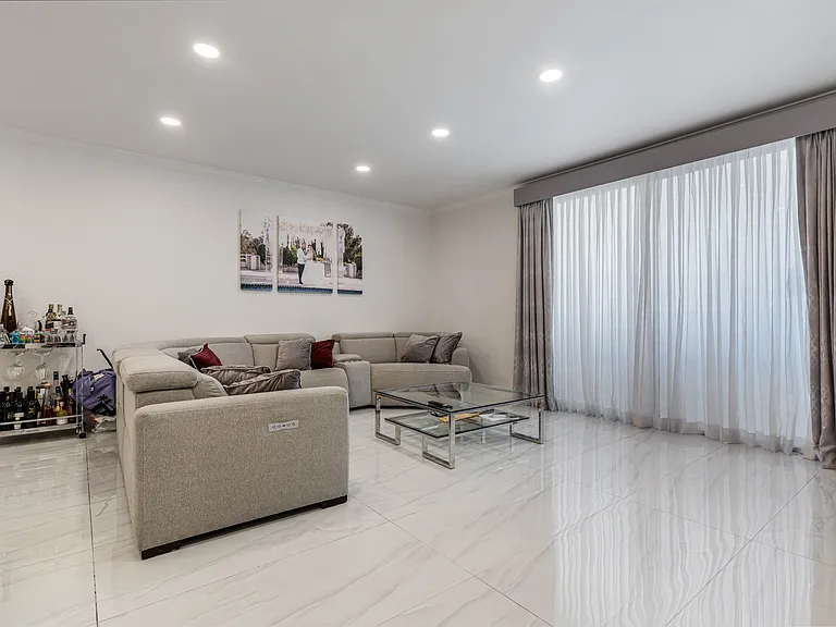 321 S San Vicente Blvd #903 — Photo 9