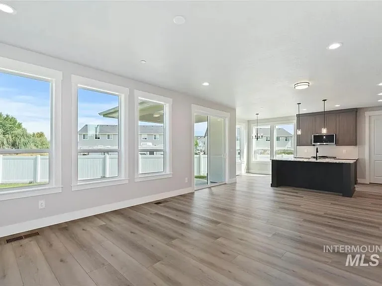 578 Hidden Mill Ct — Photo 6