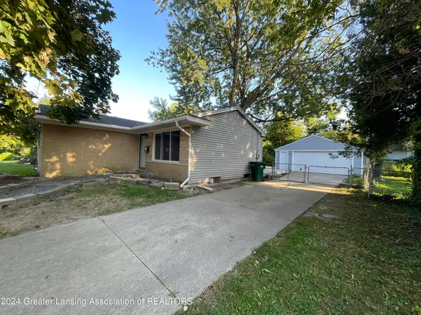 3721 Sumpter St, Lansing, MI 48911