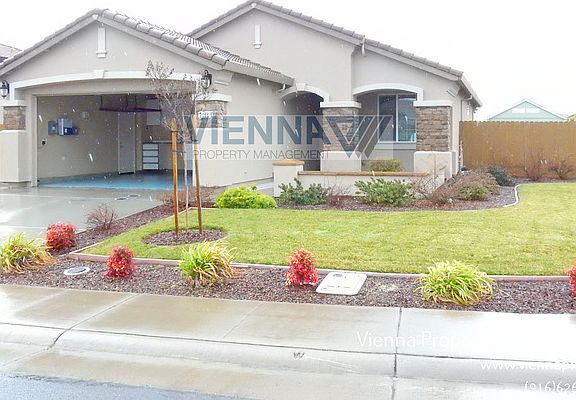 2nd image of 2166 Fawndale Ln