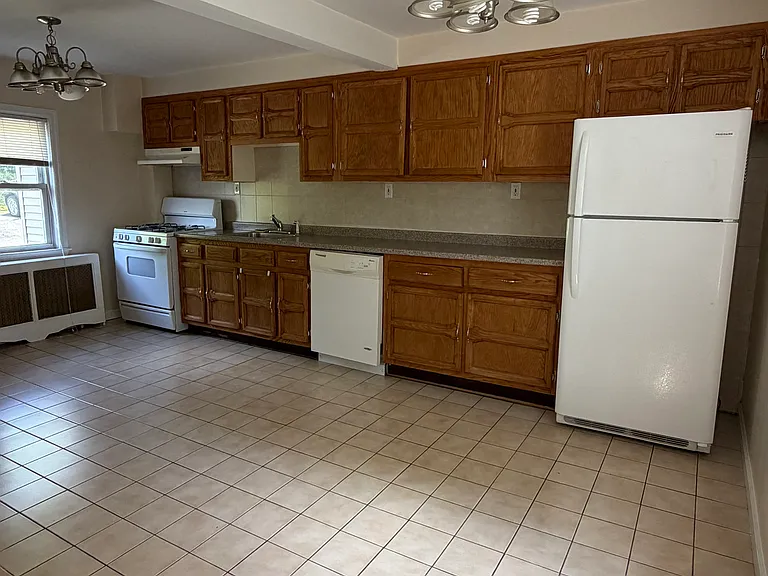 23 New St #1 — Photo 1