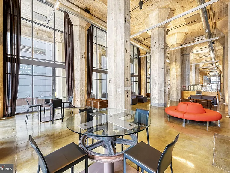 1200 Steuart St #713 — Photo 33