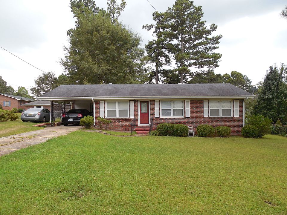 2nd image of 422 Douglas Dr