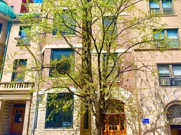 448 W Saint James Pl #2A, Chicago, IL 60614
