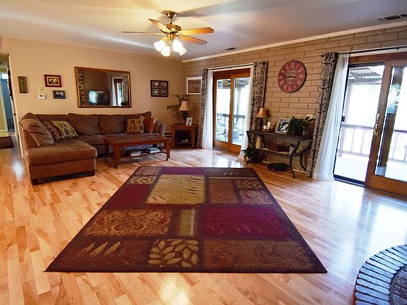4th image of 20744 Willow Springs Dr