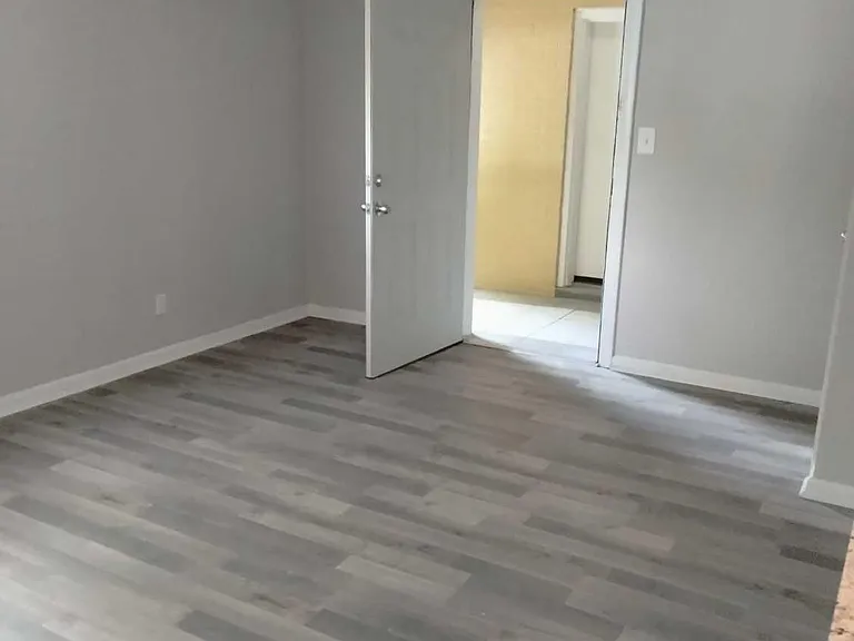 3600 Newport Ave #8 — Photo 11
