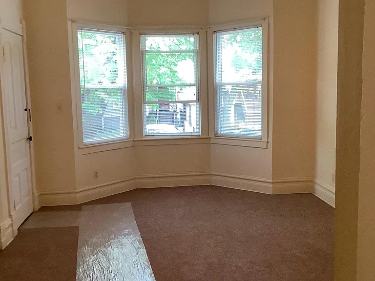 1109 W Wellington Ave #1 — Photo 5