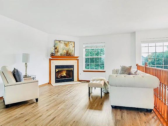 4th image of 8509 Lincoln St