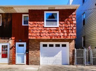 81 Edgewater Pl, Edgewater, NJ 07020