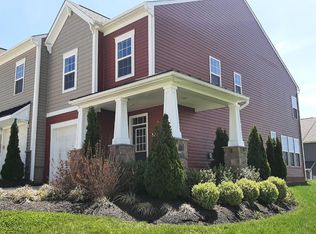 138 Charterhouse St, Falling Waters, WV 25419