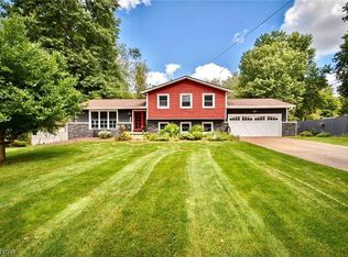 1295 Cherry Ln, Uniontown, OH 44685