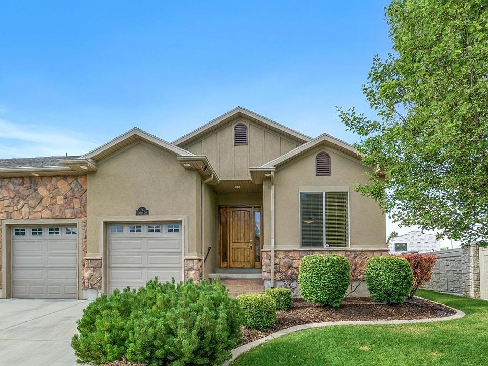 1st image of 115 E Paradise Cove Ln #9