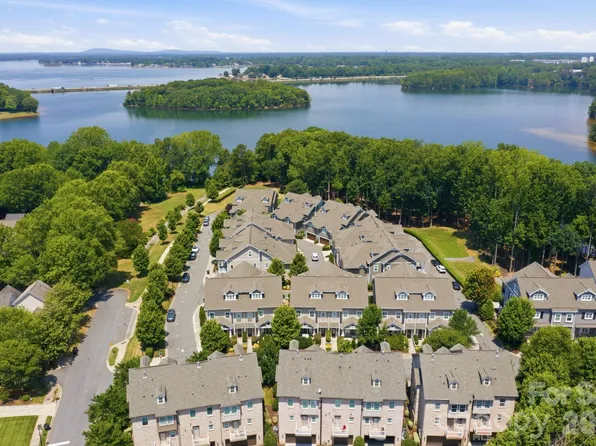 744 Amalfi Dr, Davidson, NC 28036