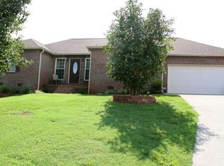 120 Whitney Dr, Lenoir City, TN 37772