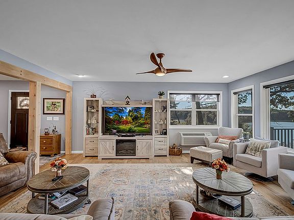 5th image of 337 Lake View Ln